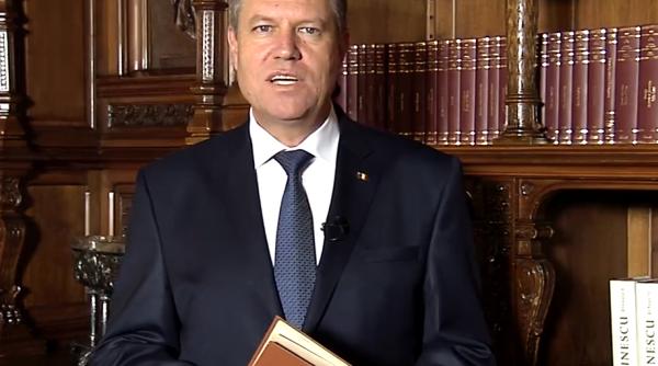 iohannis  omagiu adus lui eminescu  mulprc c8prc 9bumesc  eminescu