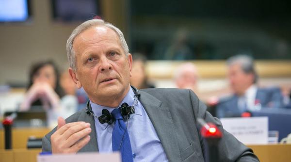 credite franci elve ieni theodor stolojan discursul ministrului finantelor de o aroganta incredibila