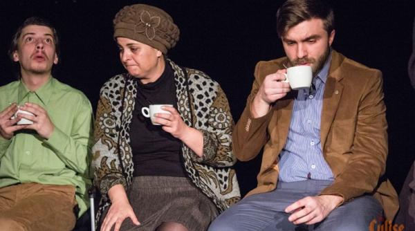 clinica sinuciga ilor teatrul in culise boala secolului luata in ras