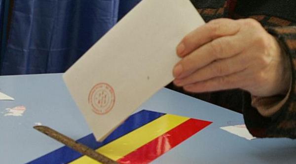 aid sus ine sistemul electoral mixt i alegere primarilor din doua tururi de scrutin