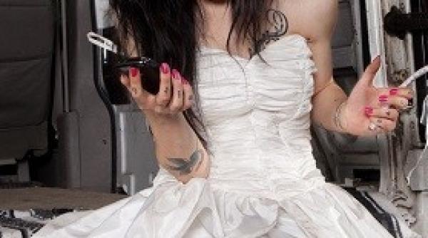 bataie crunta la targul de nun i de la palatul parlamentului video