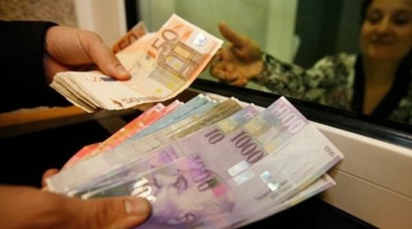 valcov  masuri in situaprc c8prc 9bia chf  guvernul  rol esenprc c8prc 9aial