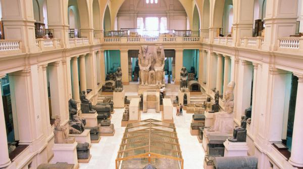 masca funerara a faronului tutankhamon deteriorata iremediabil