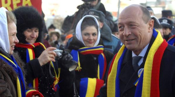 traian basescu fotografie pe facebook de ziua micii uniri