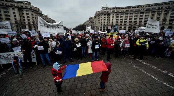 romanii cu credite in chf protest catalin voivozeanu spune ce urmeaza sa se intample