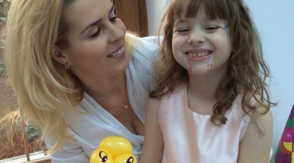 oana stancu mariuca a implinit ase ani i a sarbatorit pentru prima data ca un copil normal