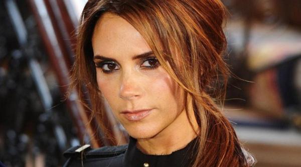 de ce nu zambe te victoria beckam niciodata