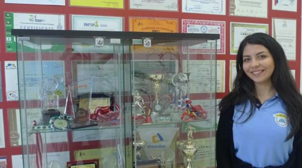 performan a eleva din romania invitata la casa alba