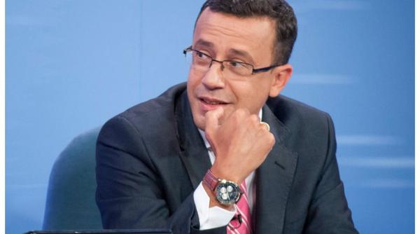 ciutacu bai leprelor v a i hranit la sanul ei generos