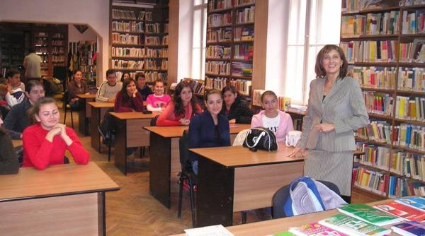 carmen iohannis disputa cu eful sau privind o petrecere in pijamale