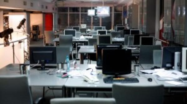 gala bute elena udrea subiectul care a bubuit in online 1500 de articole intr o zi