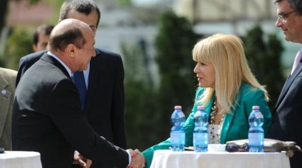 traian basescu nu i respecta promisiunea raspuns de criza la orice intrebare despre elena udrea