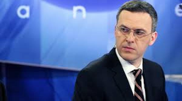 elena udrea sursa alternativa de informare pentru traian basescu razvan dumitrescu cinci intrebari pentru csat