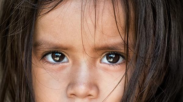 vaslui o feti a la spital dupa ce a fost batuta de asistenta maternala