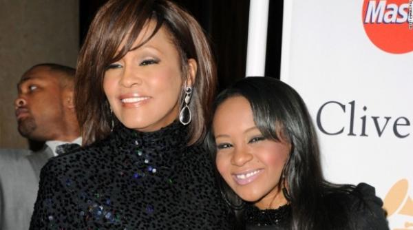 bobbi kristina membrii familiei i i iau ramas bun de la fiica lui whitney houston