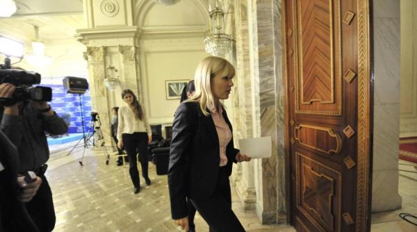 elena udrea in parlament sunt inta unei ac iuni de denigrare se dore te reducerea mea la tacere