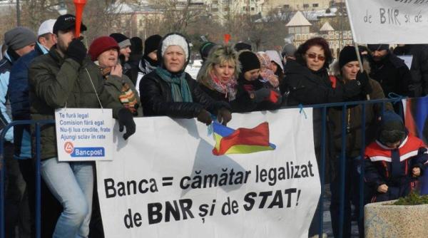 criza franc elve ian protest clien i raiffeisen banca ia masuri disperate