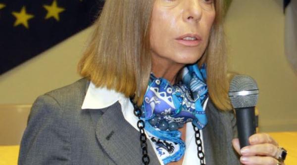 gafa paris yvette fulicea efa icr i a dat demisia