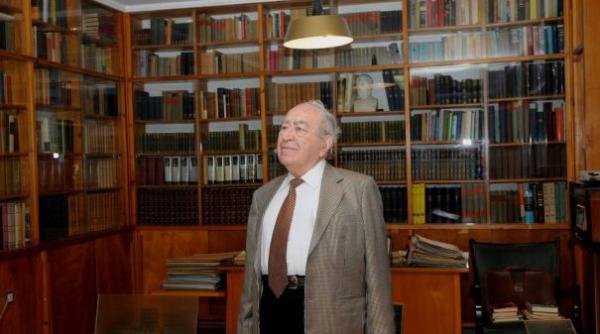 hsbc marcel adams romanul cu 830 de milioane de dolari in conturile bancii