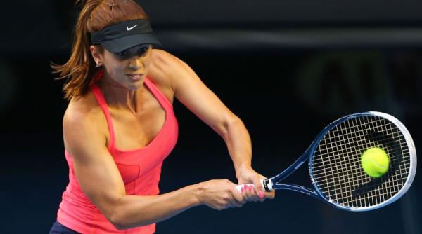 simona halep tsvetana pironkova in optimi la dubai daca romanca trece de daniela hantuchova