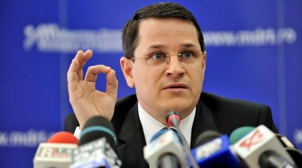 eduard hellvig  propus la prc c8prc 99efia sri  prima sa reacprc c8prc 9aie  sunt onorat de increderea pe care mi a acordat o preprc c8prc 99edintele romaniei