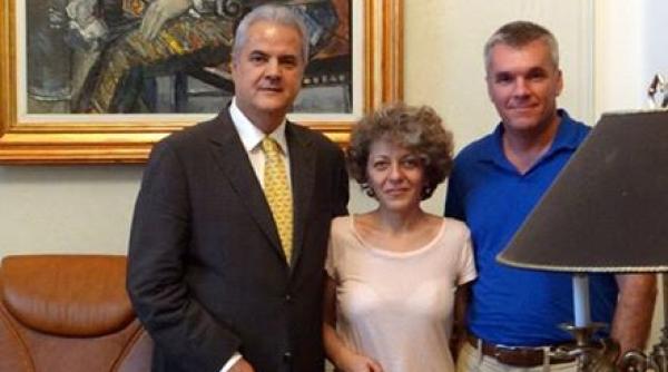 razvan savaliuc despre adrian nastase cui a folosit distrugerea acestui om