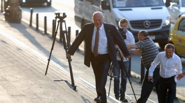 voiculescu ii raspunde lui basescu ce spune de propunerea lui hellvig la sri