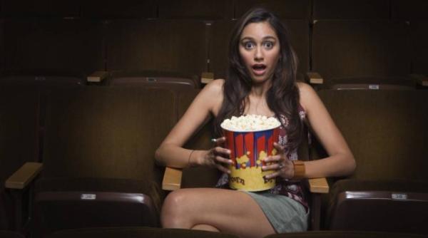 gest revoltator la filmul 50 shades of grey  femeia a fost arestata