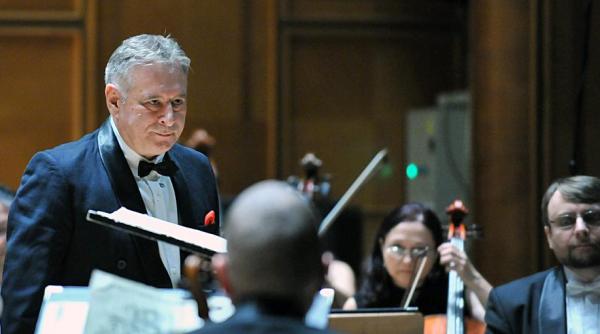 madalin voicu i fiul sau concert pe scena salii radio