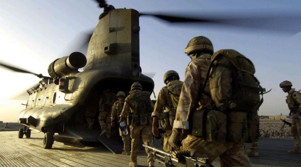 criza ucraina marea britanie trimite personal militar in ucraina anun de impact al lui cameron