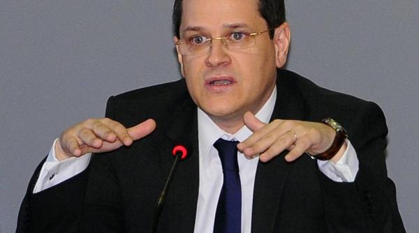 eduard hellvig la sri  emil hurezeanu  ingrijorarea lui basescu nu il impiedica pe hellvig sa devina prc c8prc 99ef la sri