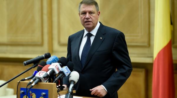 klaus iohannis iritat inainte de plecarea spre berlin din cauza paltonului