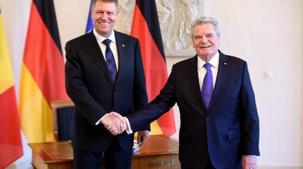 klaus iohannis muzeu al comunismului ce a decis pre edintele dupa discu ia cu joachim gauck