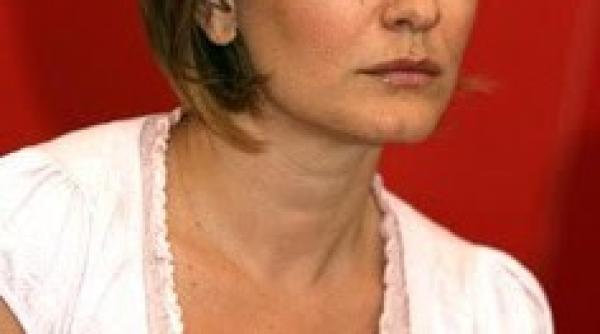 andreea esca la radio europa fm   oficial  anunt facut pe pagina de facebook