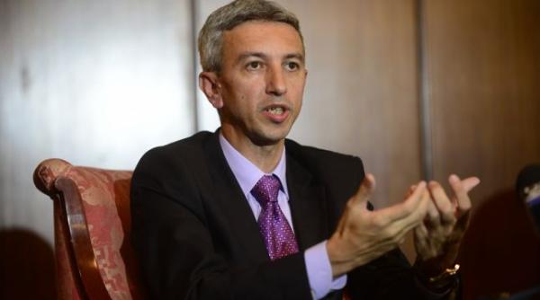 cum arata dan diaconescu in copilarie