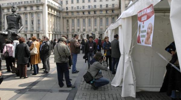 scandal uria in sanatate e un jaf vor sa ne vanda unui supermarket