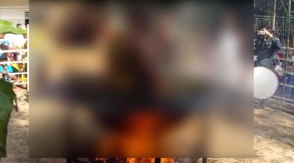 ritual ocat cu care un budist a atras aten ia intregii lumi video