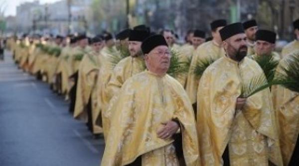 trinitas televiziunea patriarhiei sus inuta cu o noua taxa impusa credincio ilor