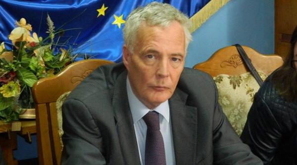 ambasadorul irlandei gerard corr la spitalul floreasca cu traumatism cranio cerebral