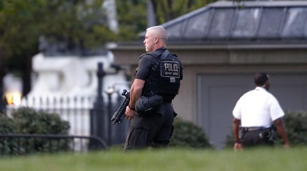 plic care ar putea co ine cianura descoperit la casa alba