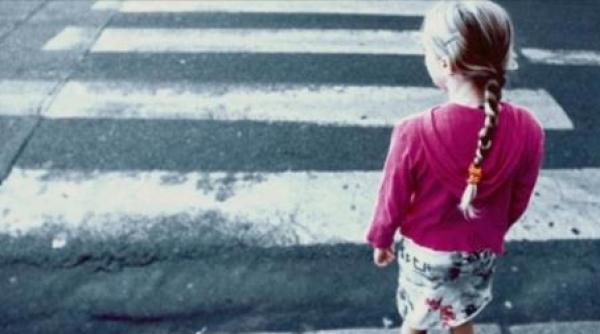 cluj napoca o feti a accidentata pe trecerea de pieton a murit