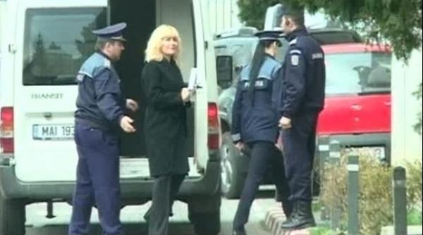 elena udrea la dna nou look ruxandra dragomir arata ca o zei a