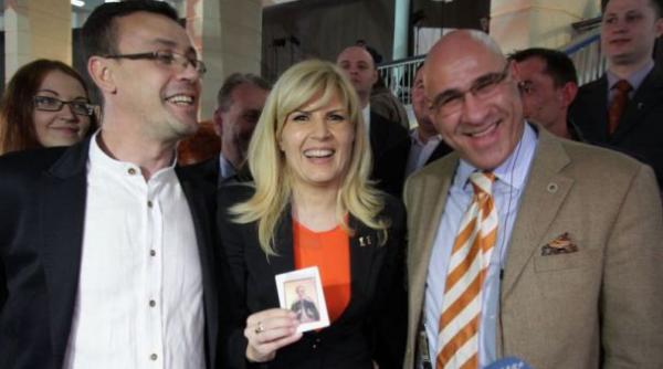 victor ciutacu elena udrea niels schnecker intamplare memorabila sms decizional