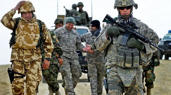 sua vor men ine 9 800 de solda i americani in afganistan pana la sfar itul lui 2015