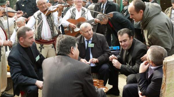 stenograme darius valcov cum erau cara i banii nu puteam sa urc cu ei in ma ina imi rupeau mana