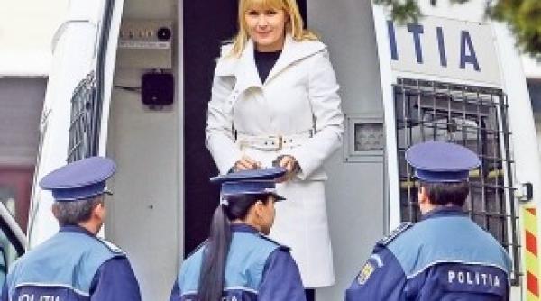 elena udrea pe facebook nu poti sa iei mita fara sa stii ca iei mita