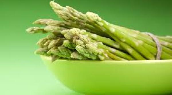 sparanghel beneficii previne imbatranirea malformatiile congenitale cancerul si osteroporoza