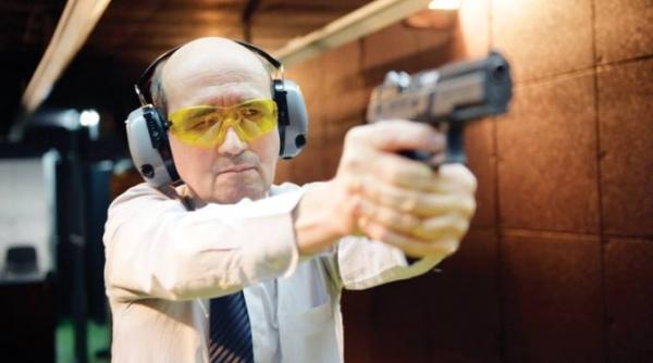 intrebari dupa moartea instructorului de tir nicolae tanase ucis de un elev sinuciga