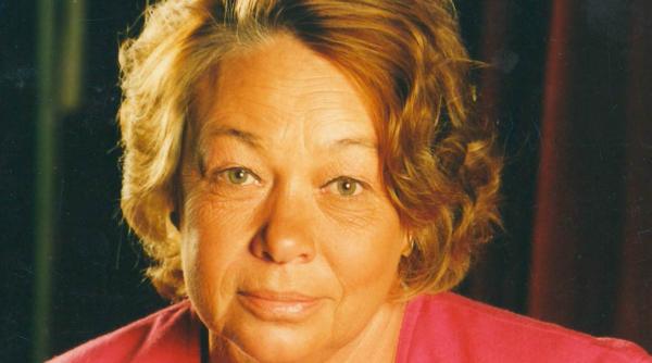 anda caropol aniversare colegii de la teatrul nottara ii ureaza la mul i ani