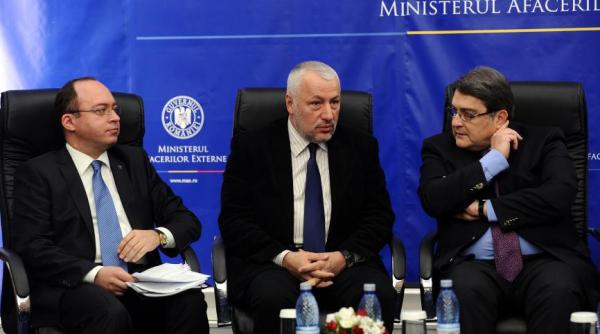 aurescu contre cu hurezeanu la mae fo tii mini tri de externe se intalnesc doar la un pahar de ampanie